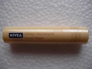 nivea_deep_moisture_lip_3